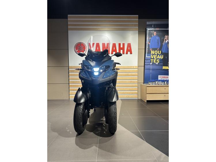 YAMAHA TRICITY 300