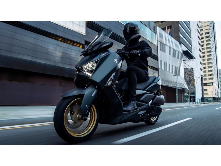 YAMAHA XMAX 300 Tech Max