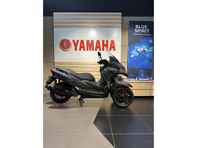 YAMAHA TRICITY 300